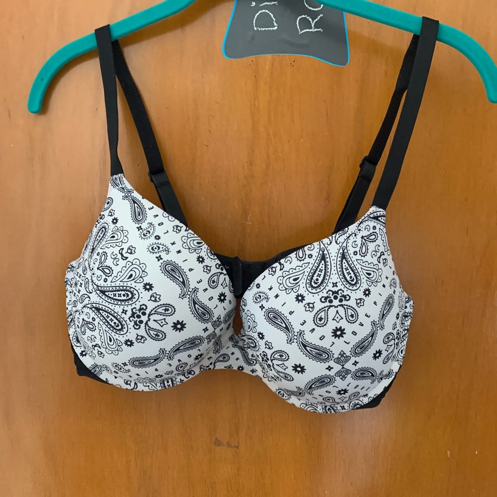 Victoria’s Secret Bandanna Print Bra